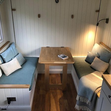 Green Valley, Cotswold Stay With Hamper เชลเทนแฮม ภายนอก รูปภาพ