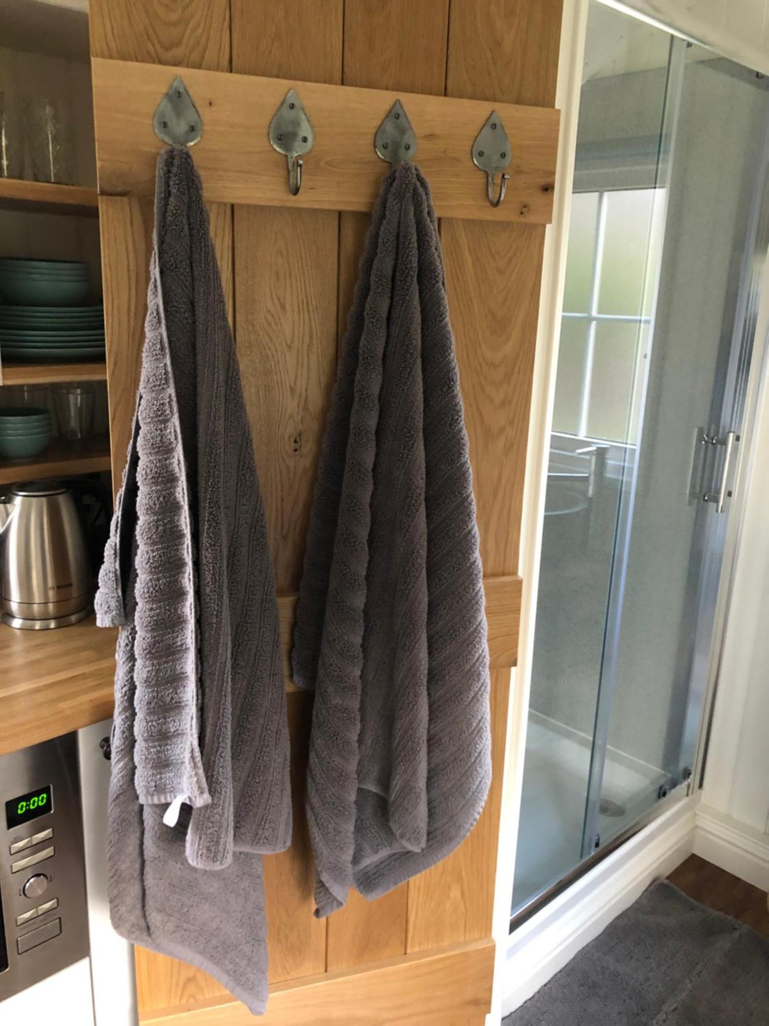 Green Valley, Cotswold Stay With Hamper เชลเทนแฮม ภายนอก รูปภาพ