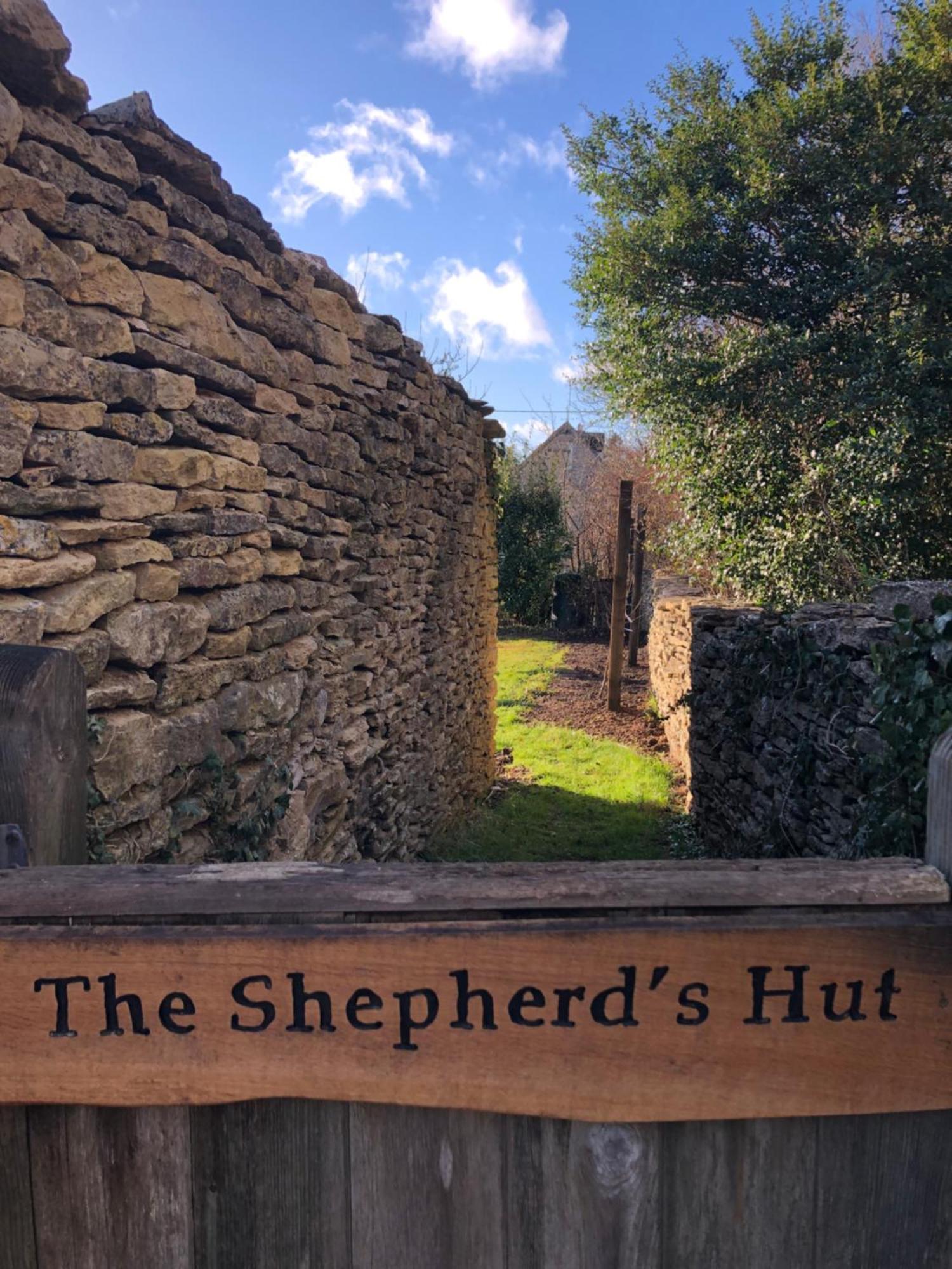 Green Valley, Cotswold Stay With Hamper เชลเทนแฮม ภายนอก รูปภาพ
