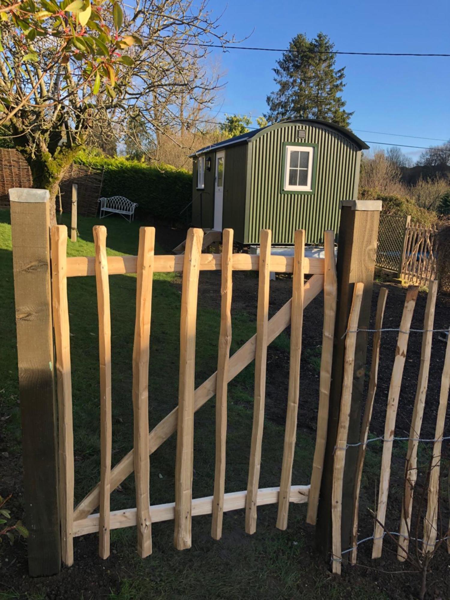 Green Valley, Cotswold Stay With Hamper เชลเทนแฮม ภายนอก รูปภาพ